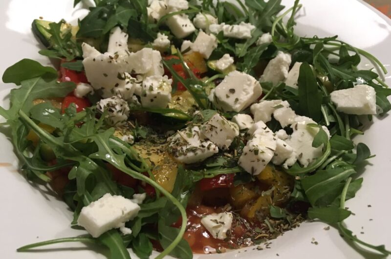 Bonenschotel met gegrilde groenten en feta