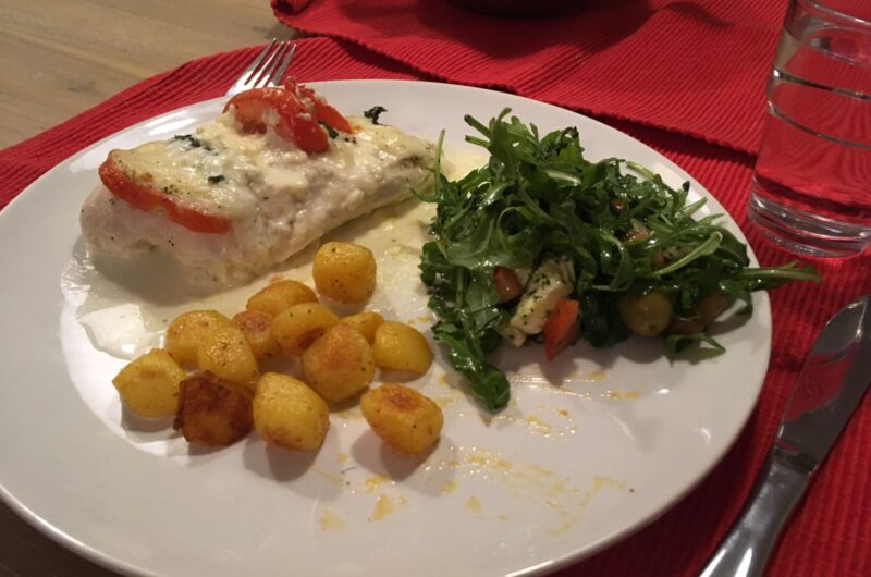 Kip gevuld met mozzarella en tomaat uit de oven