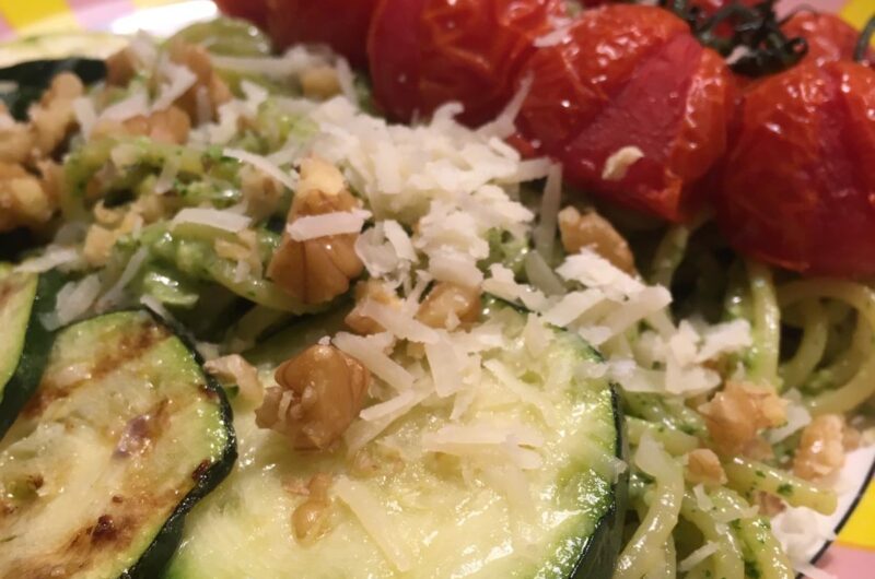 Pesto spaghetti met gegrilde groenten